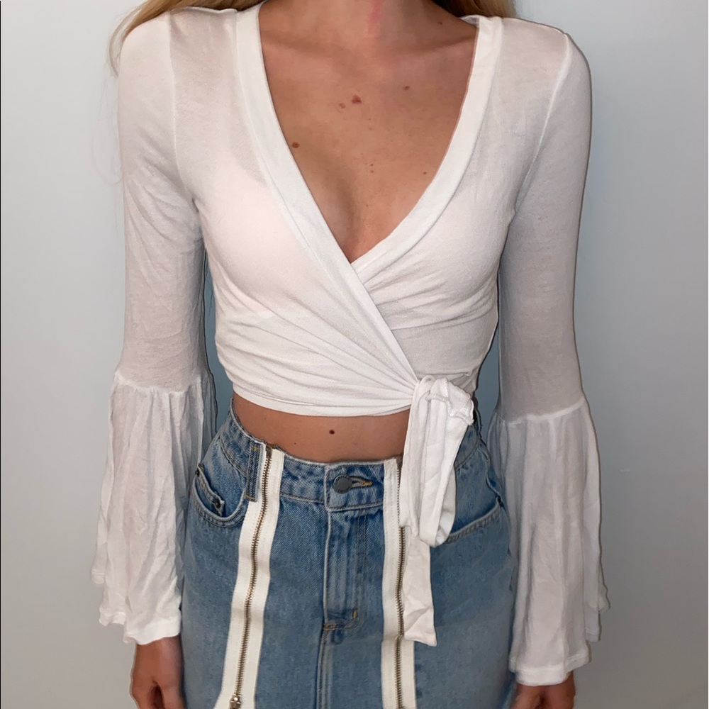 Cropped White Urban Outfitters Top (size xs)
